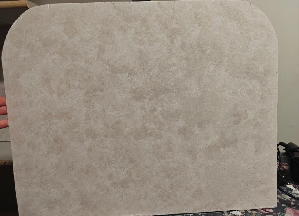 Paintwash tekniikalla toteutettu betonia muistuttava pinta