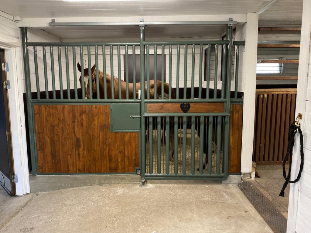 Värisuunnitelma talliin